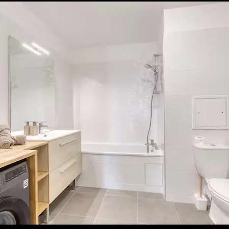 Eiffel Tower View Terrace, Parking, Rer On Foot Appartement *