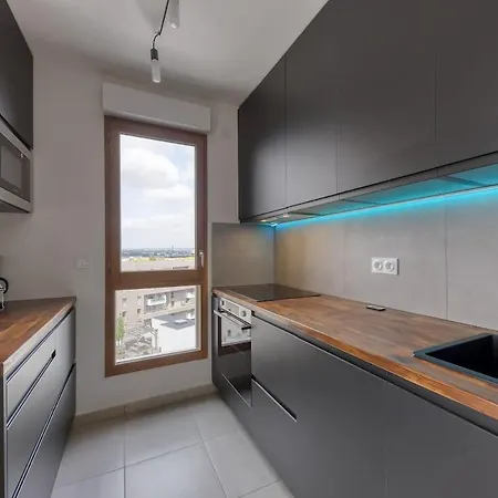 Appartement Eiffel Tower View Terrace, Parking, Rer On Foot Asnières